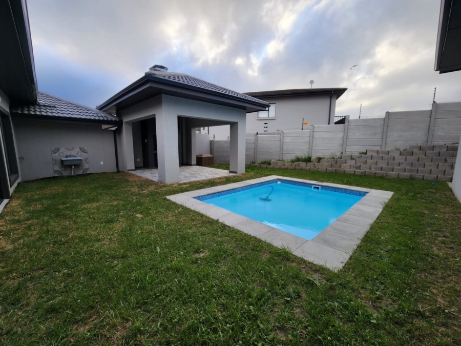 4 Bedroom Property for Sale in Island View Western Cape